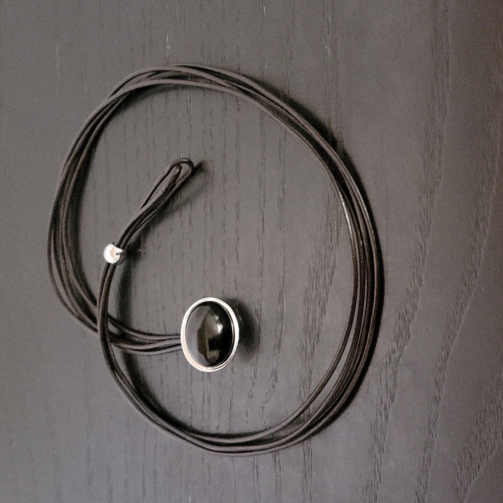Black Obsidian Choker - Picture 5 of 6